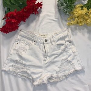 White Pacsun Jean shorts